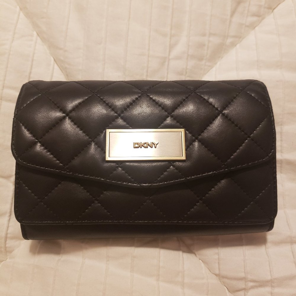 DKNY Black, Quilted Shoulder/Crossbody purse